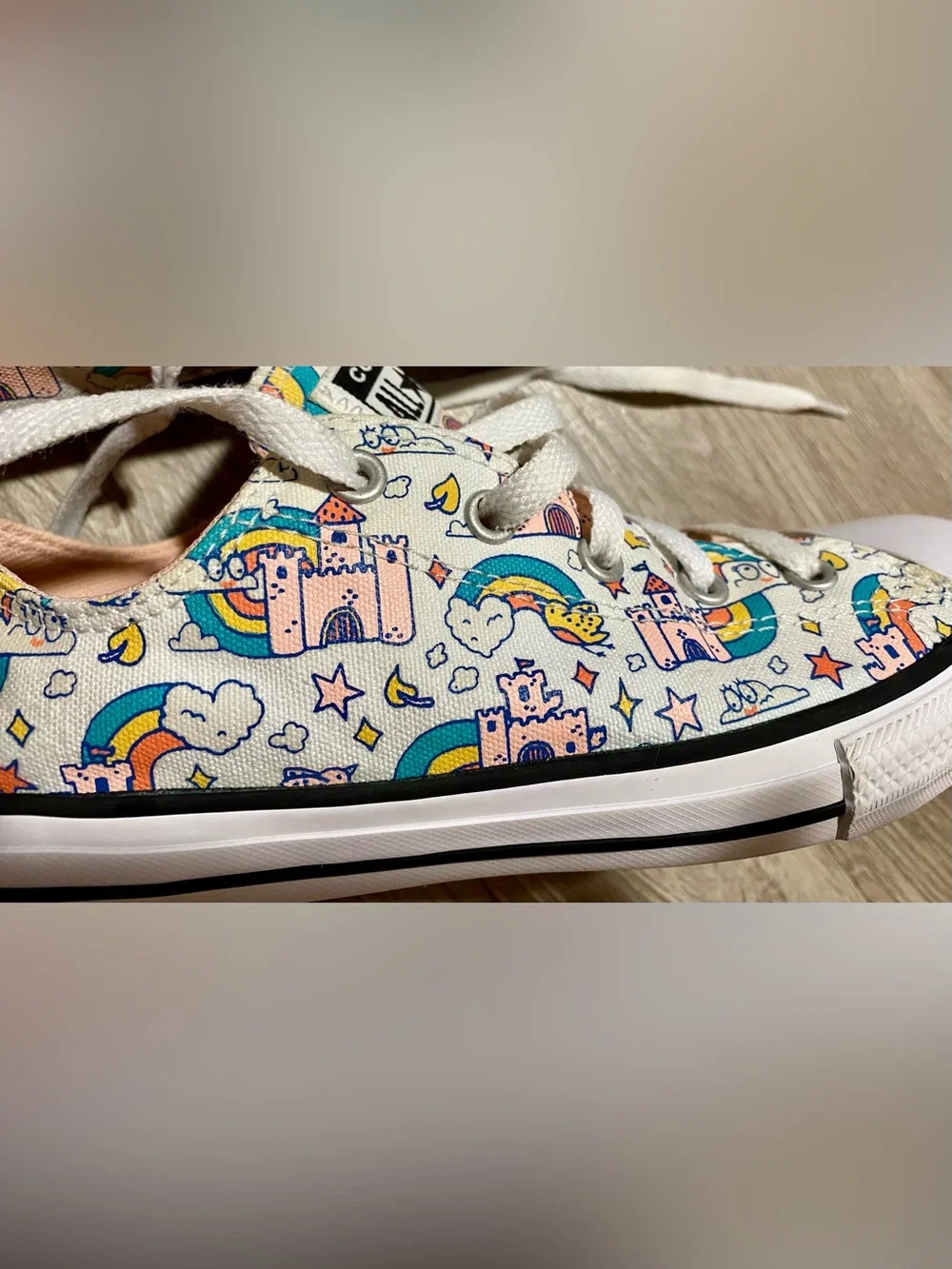 Converse ~ Castles & Rainbows ~ Size 3 Youth = Women’s Size 4